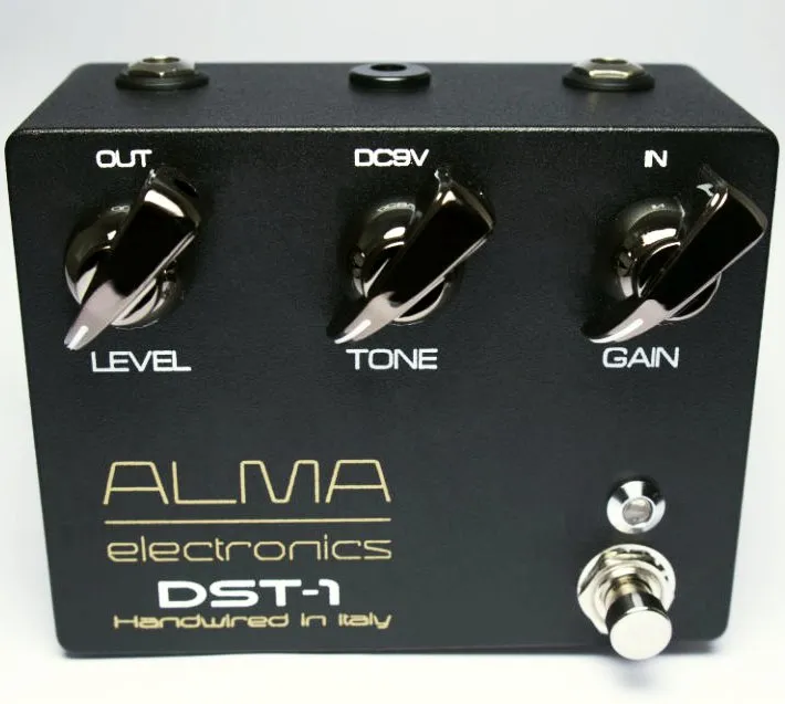 Alma Electronics DST-1 Distortion Crunch