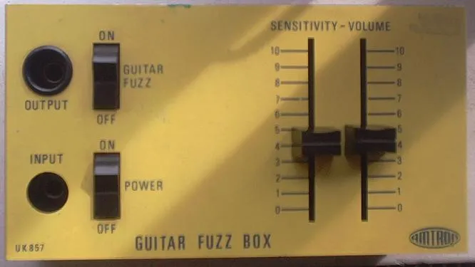 Amtron UK-857 Guitar Fuzz Box