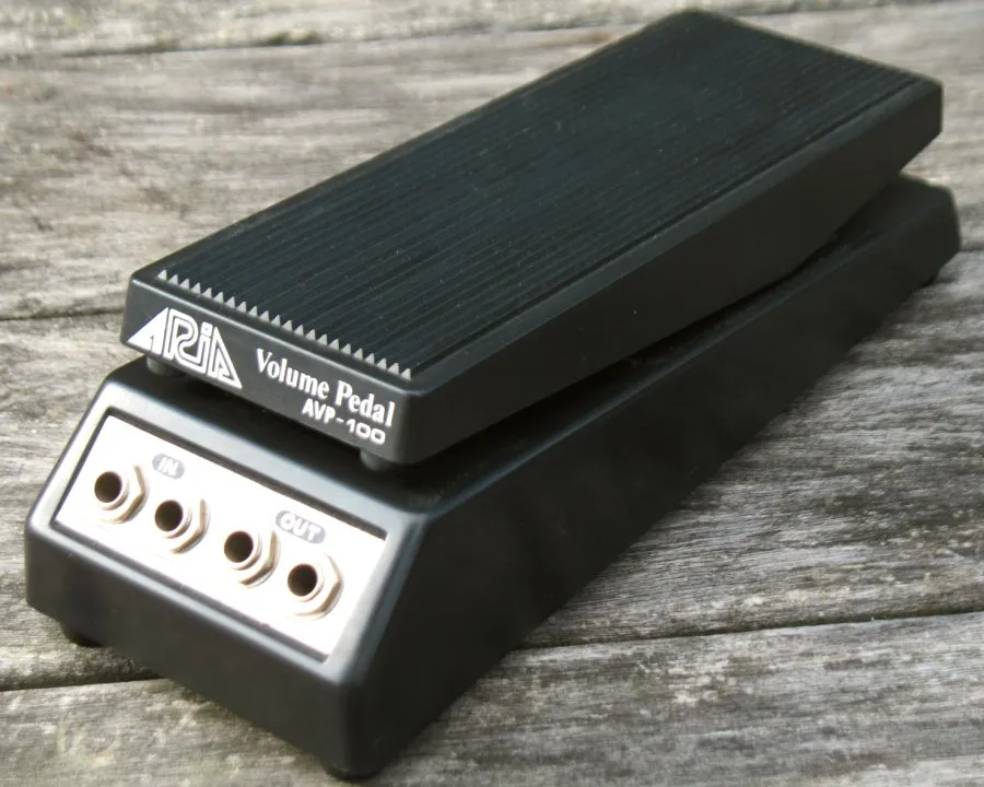 Aria AVP-100 Stereo Volume Pedal