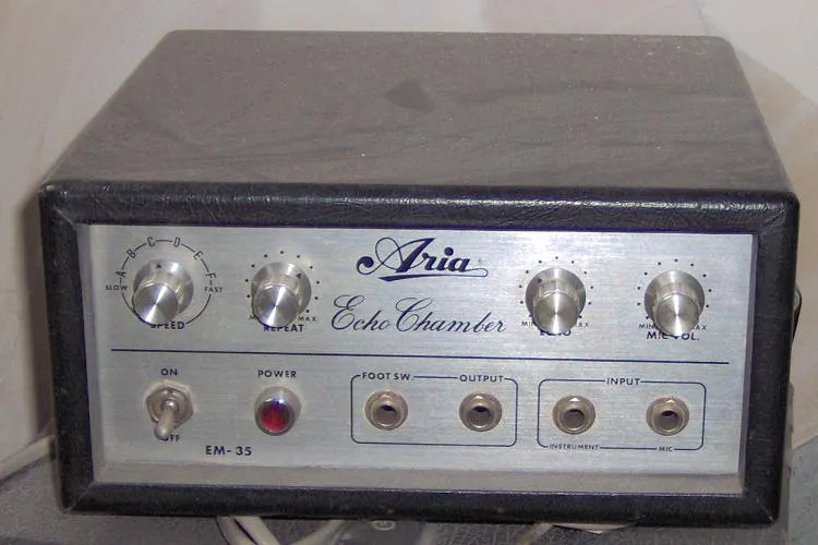 Aria EM-35 Echo Chamber