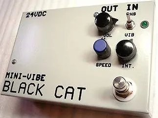 Black Cat Mini-Vibe