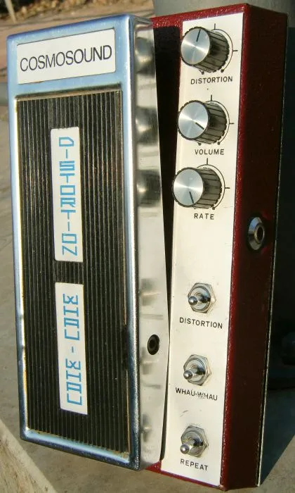 Cosmosound Distortion Whau-Whau Repeat