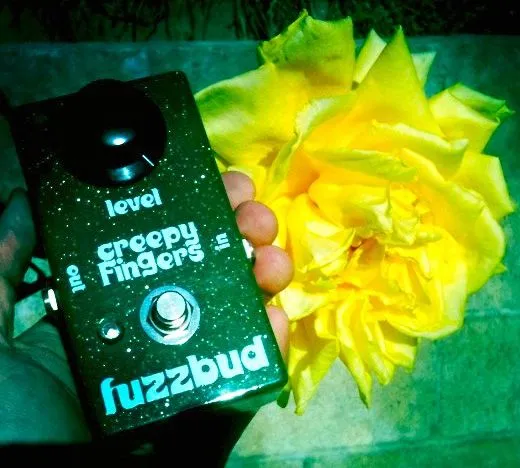 Creepy Fingers Fuzzbud