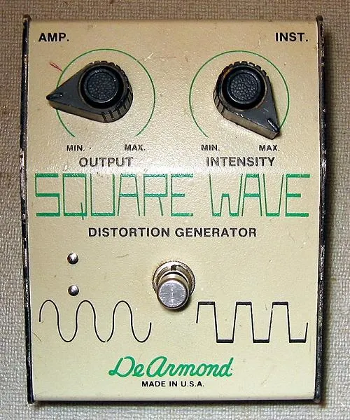 DeArmond 1700 Square Wave - Distortion Generator