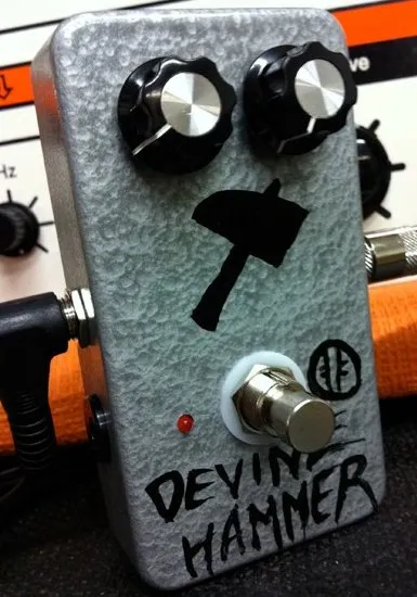 Effector 13 Devine Hammer - Bass Fuzz