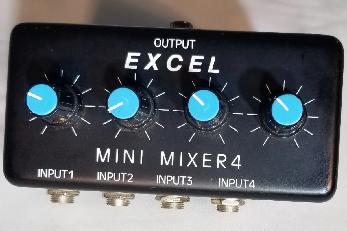 Excel EX-400 4-Channel Mini Mixer 4