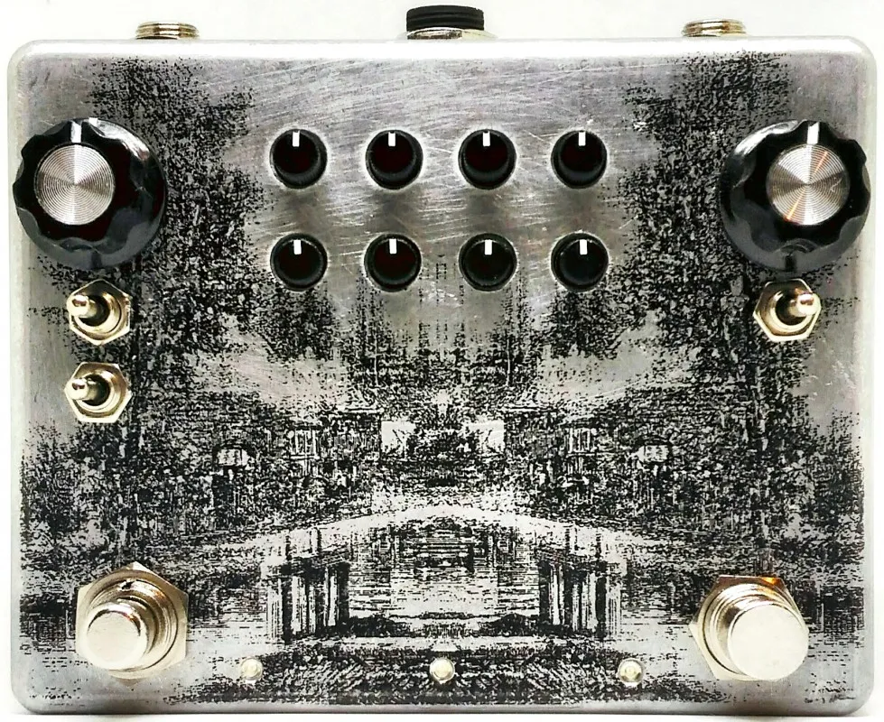 Ezhi & Aka Moomindrone T