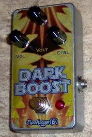 FuzzHugger(fx) Dark Boost