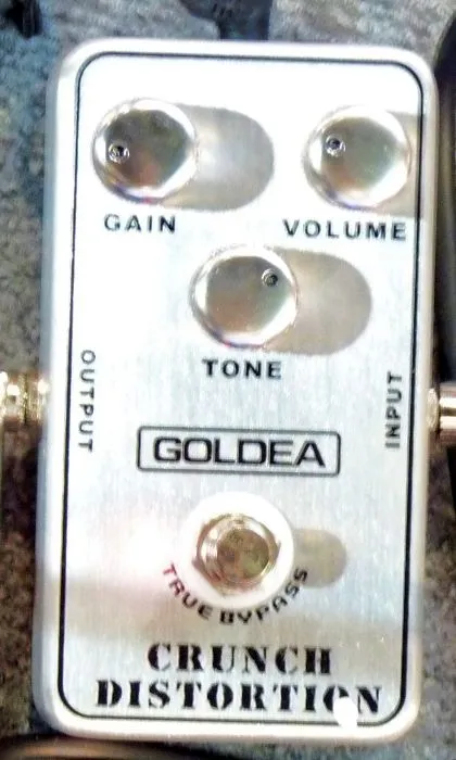 Goldea Crunch Distortion