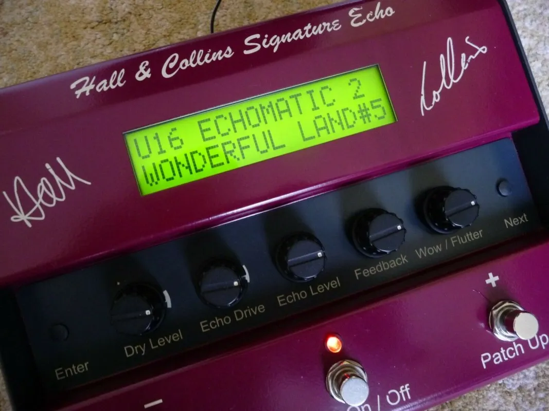 Hall and Collins Signature Echo