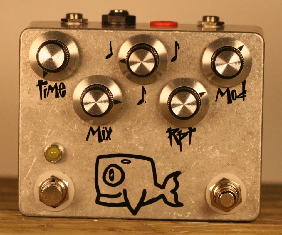 Hungry Robot Pedals The Moby Dick