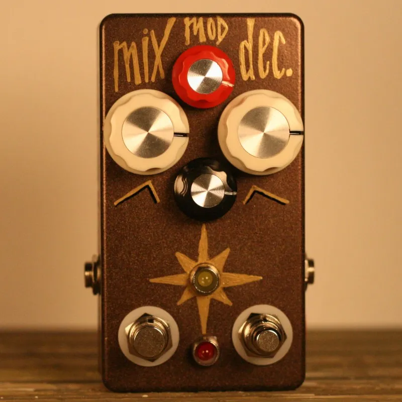 Hungry Robot Pedals The Starlite