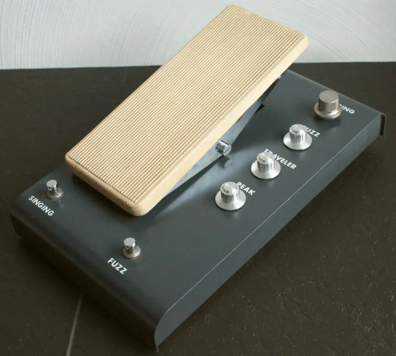 Keio Synthesizer Traveler