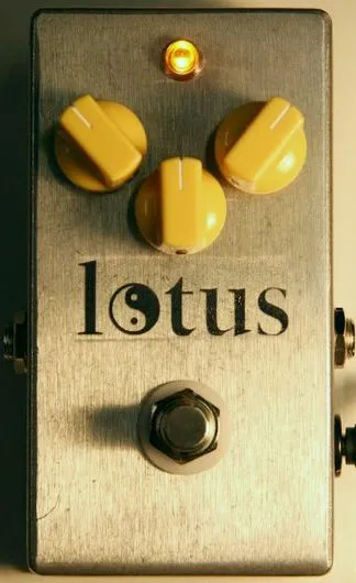 Lotus Pedals Yellow Delay