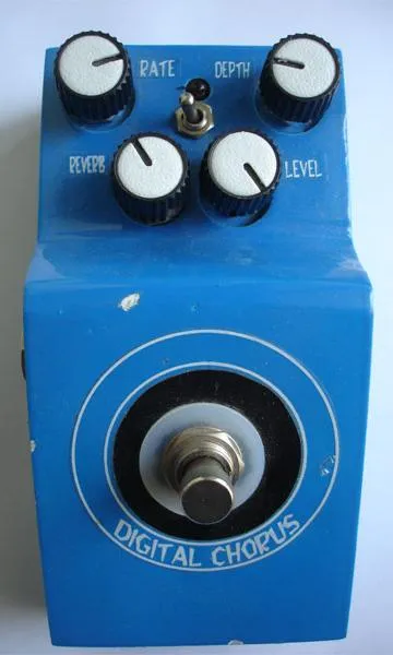 Metallbox Digital Chorus