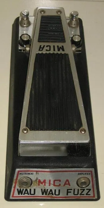 Mica Wau Wau Fuzz