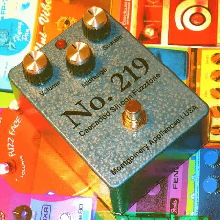 Montgomery Appliances Model 219 - Cascaded Silicon Fuzztone