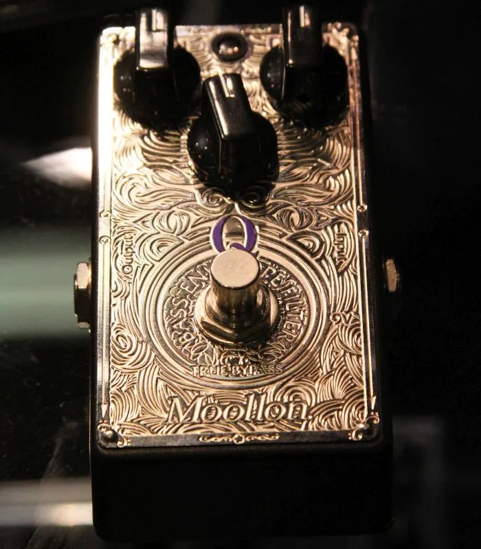Moollon Q - Bass Envelope Filter
