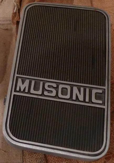 Musonic W-100 Wah-Wah