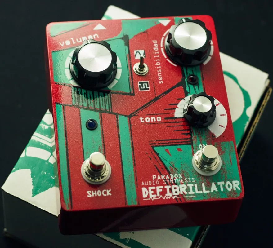 Paradox Effects Defibrillator - Reanimating Shock Fuzz
