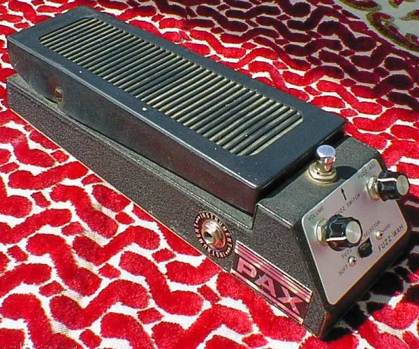Pax 6-Tr Fuzz Wah