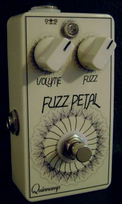 Quinn Fuzz Petal