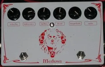 Red Witch Medusa - Chorus/Vibrato