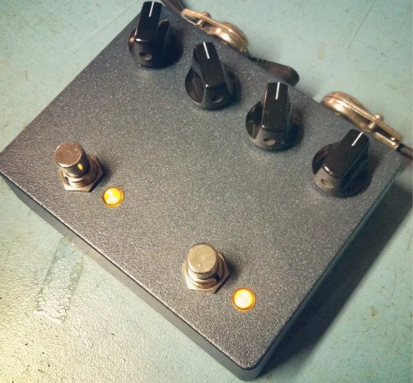 Resonant Electronic Design Quark Star