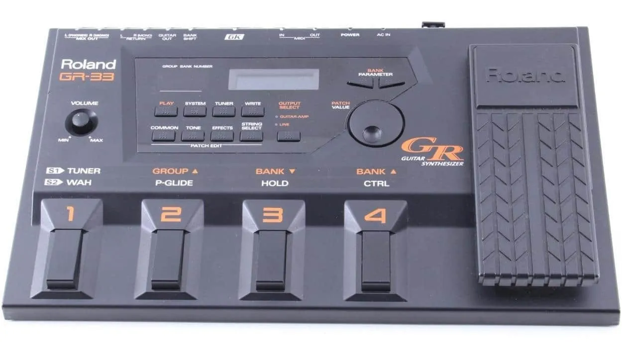 Roland GR-33 Guitar Synthesizer