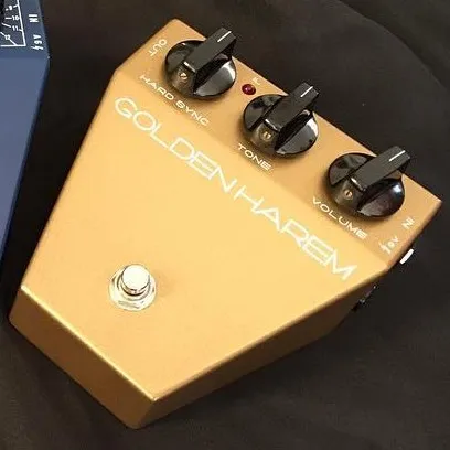 Satellite Amplifiers Golden Harem - Sub-Octave Fuzz