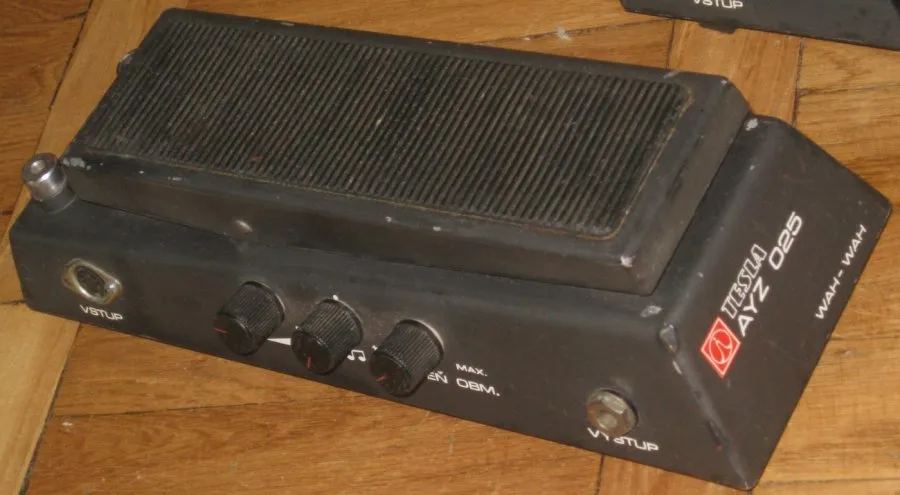 Tesla AYZ-025 Wah Wah