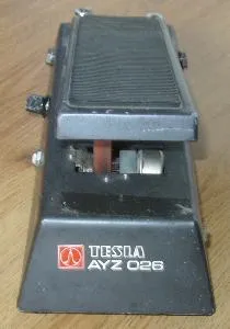 Tesla AYZ-026 Wah Booster