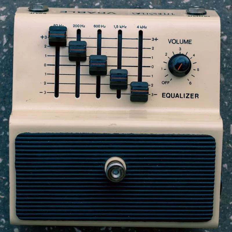 Tesla AYZ-030 Equalizer