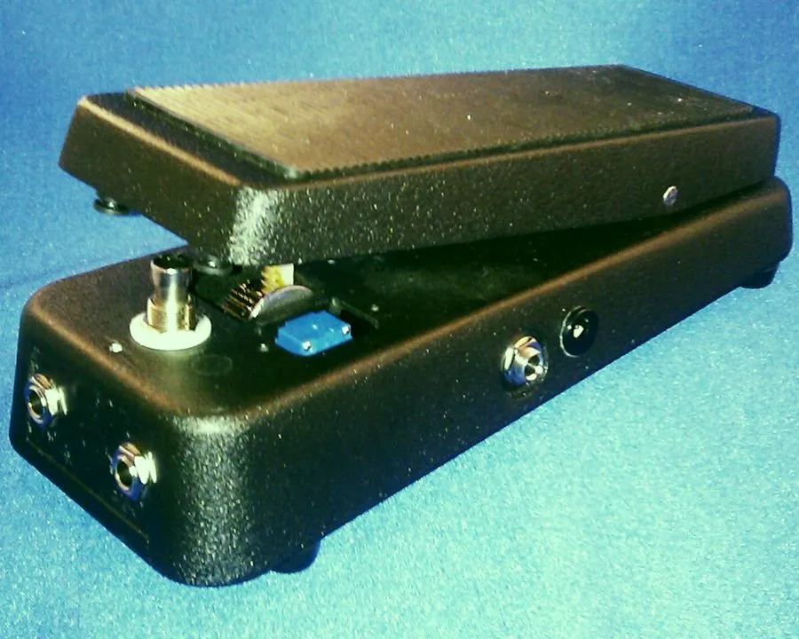 ToneStack Kick-Down - Foot-Controlled Loop Blender